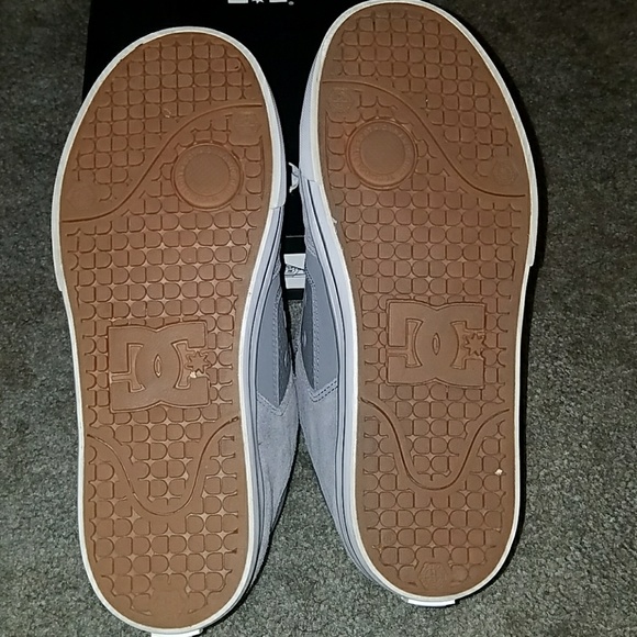 Shoes - Picture 3 of 4